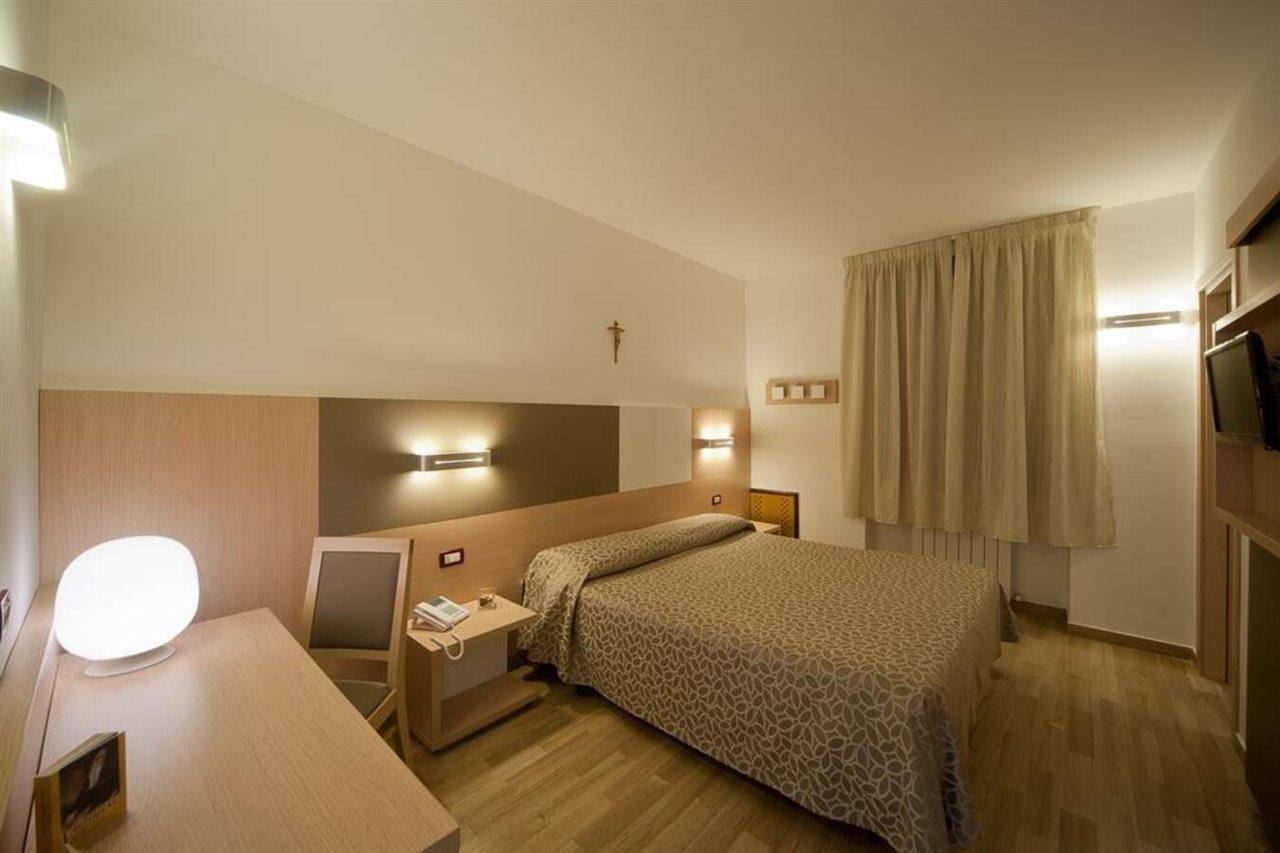Delle Rose 3*